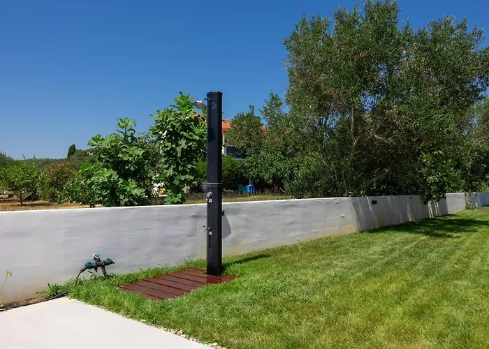 别墅 2olives House Sukošan